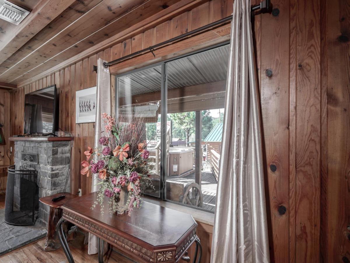 Alpine Cabin, 3 Bedrooms, Deck, Sleeps 8 Руідозо Екстер'єр фото