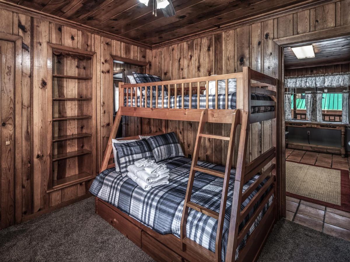 Alpine Cabin, 3 Bedrooms, Deck, Sleeps 8 Руідозо Екстер'єр фото